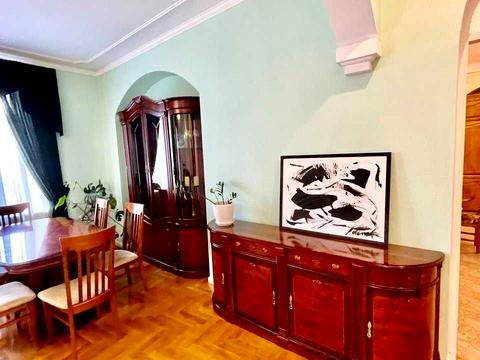 квартира за адресою Богдана Хмельницького вул., 9-Б