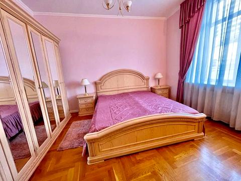 квартира за адресою Богдана Хмельницького вул., 9-Б