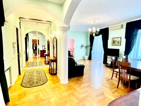 квартира за адресою Богдана Хмельницького вул., 9-Б