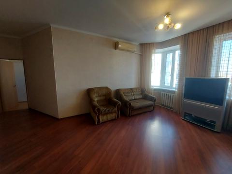 квартира за адресою Тополина вул., 18