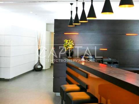 комерційна за адресою Ярослава Мудрого вул., 1