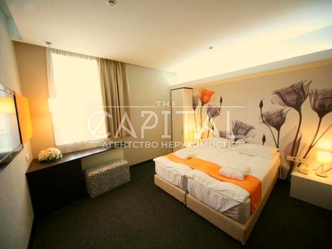 комерційна за адресою Ярослава Мудрого вул., 1