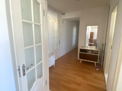 квартира за адресою Академіка Корольова вул., 46