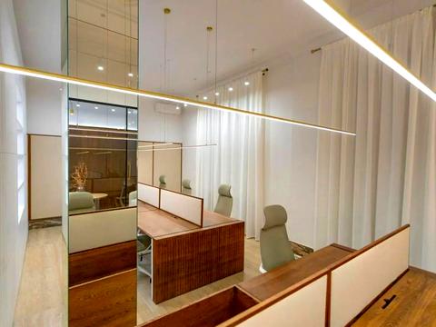 комерційна за адресою Саксаганського вул., 58