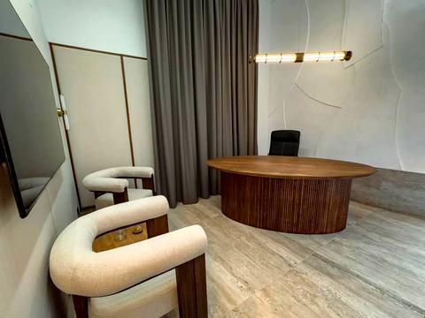 комерційна за адресою Саксаганського вул., 58