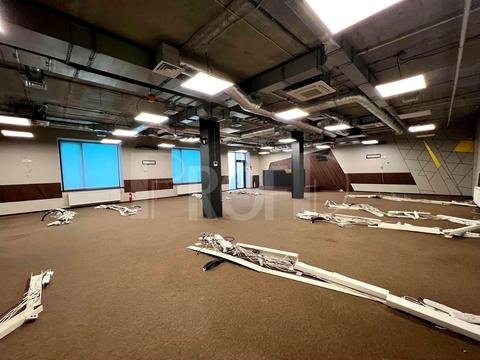 комерційна за адресою Петра Сагайдачного вул., 4