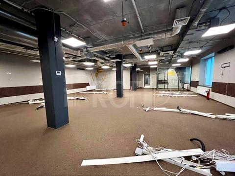 комерційна за адресою Петра Сагайдачного вул., 4