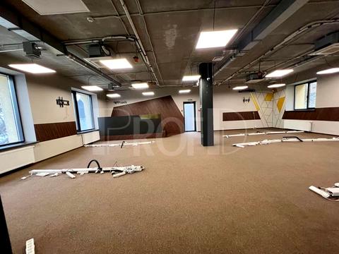 комерційна за адресою Петра Сагайдачного вул., 4
