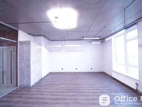 комерційна за адресою Жилянська вул., 68