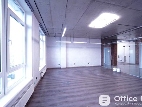 комерційна за адресою Жилянська вул., 68