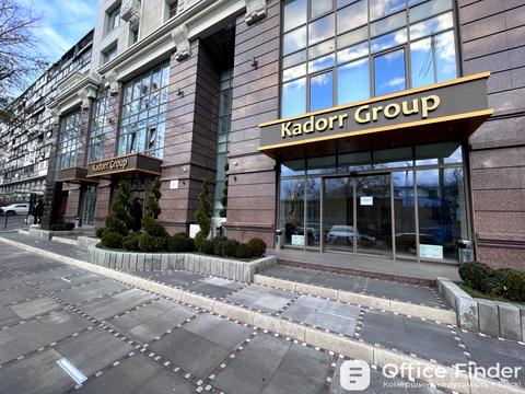 комерційна за адресою Жилянська вул., 68