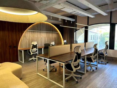 комерційна за адресою Бульварно-Кудрявська вул. (Воровського), 15-А