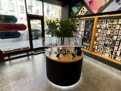 комерційна за адресою Басейна вул., 1/2