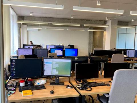 комерційна за адресою Зелена вул., 238