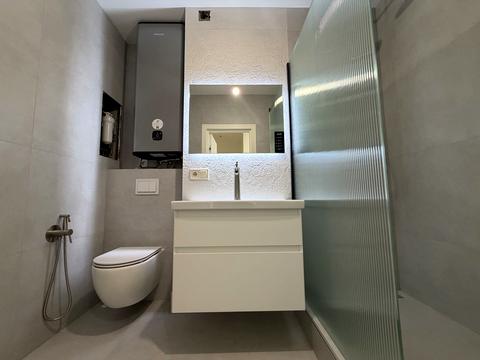 квартира за адресою Драгоманова вул., 38-А