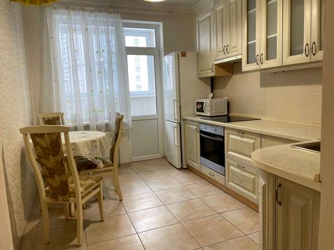 квартира по адресу Академика Глушкова просп., 9-В