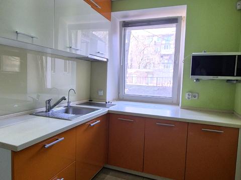 комерційна за адресою Ольжича вул., 5