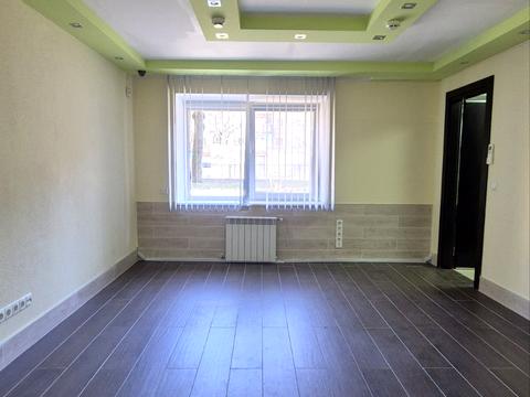 комерційна за адресою Ольжича вул., 5