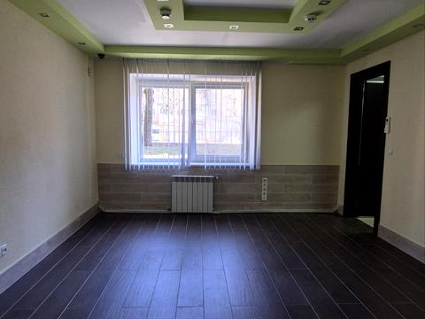 комерційна за адресою Ольжича вул., 5