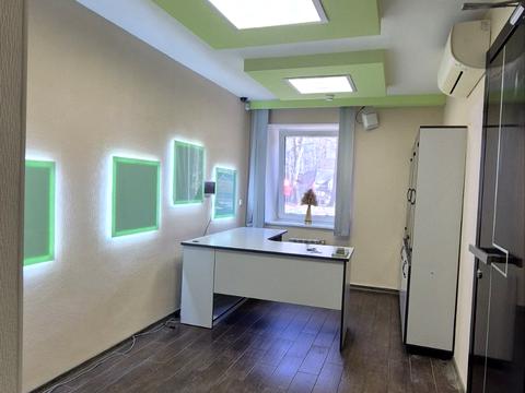 комерційна за адресою Ольжича вул., 5