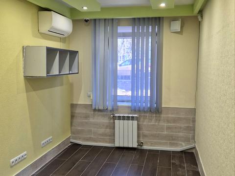 комерційна за адресою Ольжича вул., 5