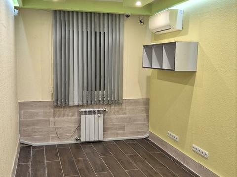 комерційна за адресою Ольжича вул., 5