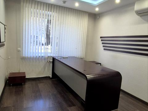 комерційна за адресою Ольжича вул., 5