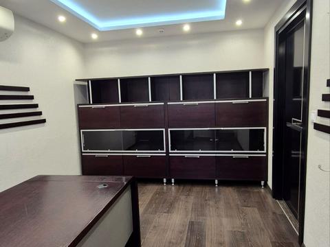 комерційна за адресою Ольжича вул., 5