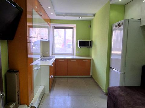 комерційна за адресою Ольжича вул., 5