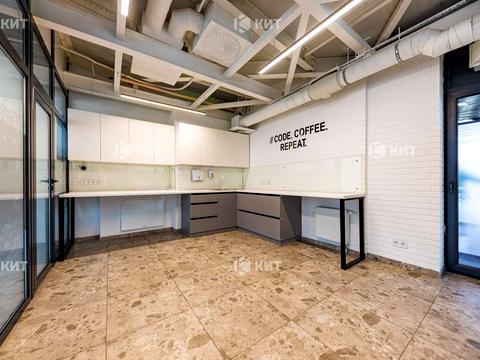 комерційна за адресою Манізера вул. (Красіна), 8