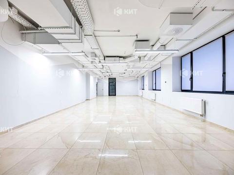 комерційна за адресою Манізера вул. (Красіна), 8