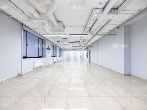 комерційна за адресою Манізера вул. (Красіна), 8