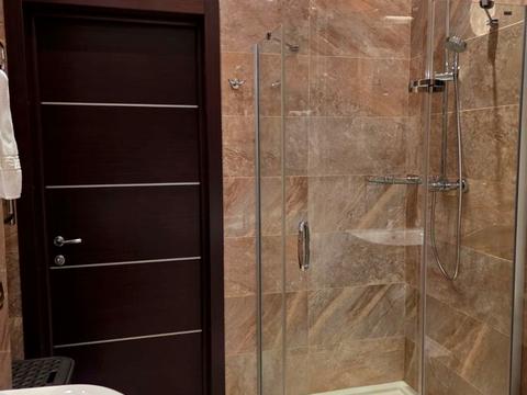 квартира за адресою Дніпровська набережна вул., 14