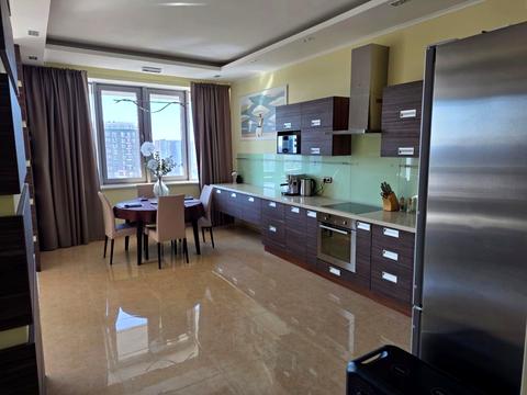 квартира за адресою Дніпровська набережна вул., 14