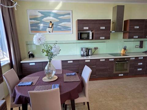 квартира за адресою Дніпровська набережна вул., 14