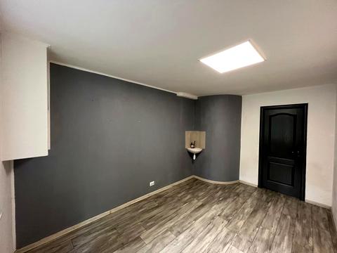 комерційна за адресою Київська вул., 65