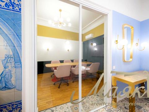 комерційна за адресою Володимирська вул., 92