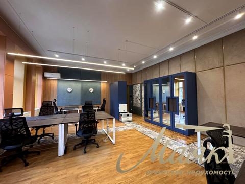 комерційна за адресою Володимирська вул., 92