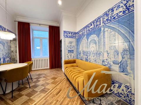 комерційна за адресою Володимирська вул., 92