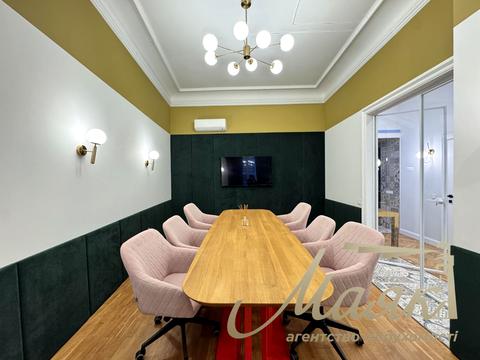 комерційна за адресою Володимирська вул., 92