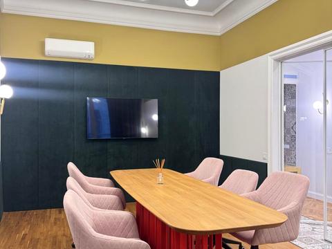 комерційна за адресою Володимирська вул., 92