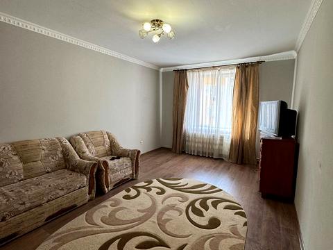 квартира за адресою Тролейбусна вул., 24