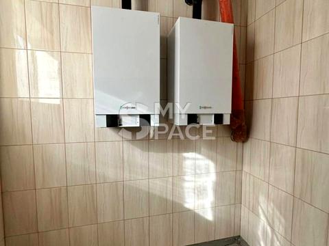 комерційна за адресою Яготинська вул., 4