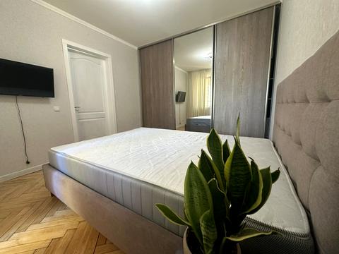 квартира за адресою Івана Дзюби вул. (Сім'ї Сосніних), 12