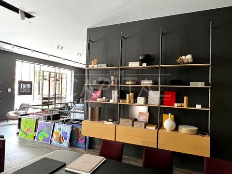 комерційна за адресою Володимирська вул., 41