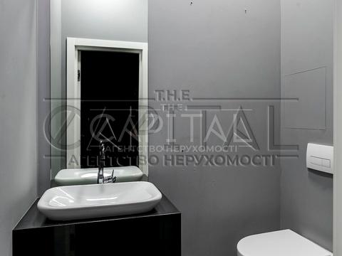 комерційна за адресою Володимирська вул., 41