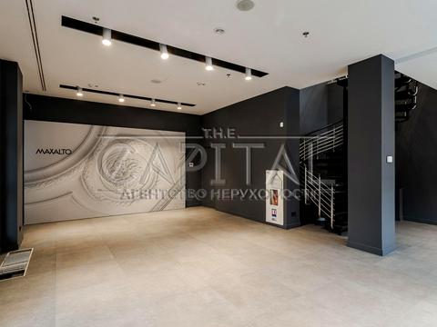 комерційна за адресою Володимирська вул., 41