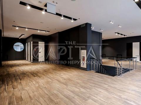 комерційна за адресою Володимирська вул., 41