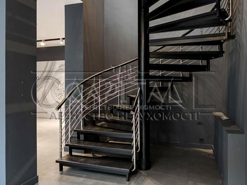 комерційна за адресою Володимирська вул., 41