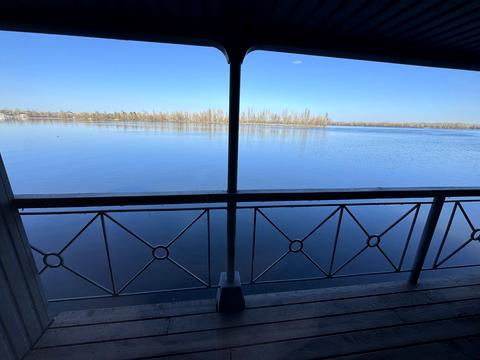 комерційна за адресою Набережна Перемоги вул., 5